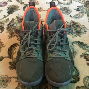 Nike PG2 Size 14.